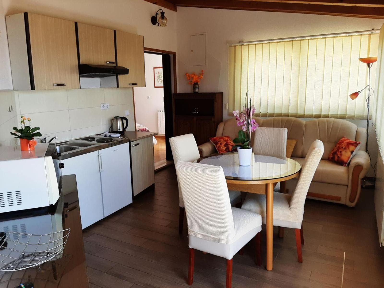 House Jelena Hotel Млини Екстериор снимка