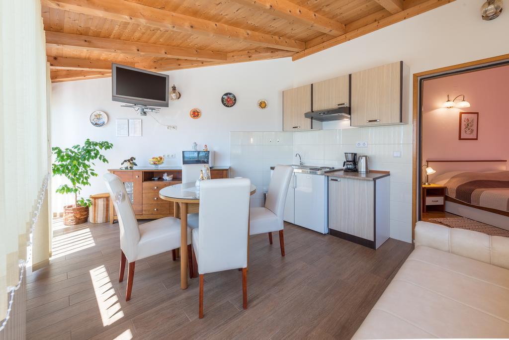 House Jelena Hotel Млини Екстериор снимка