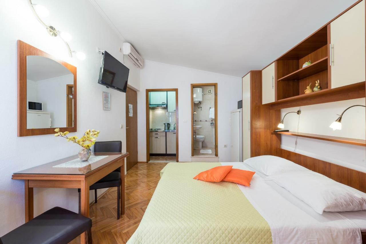 House Jelena Hotel Млини Екстериор снимка