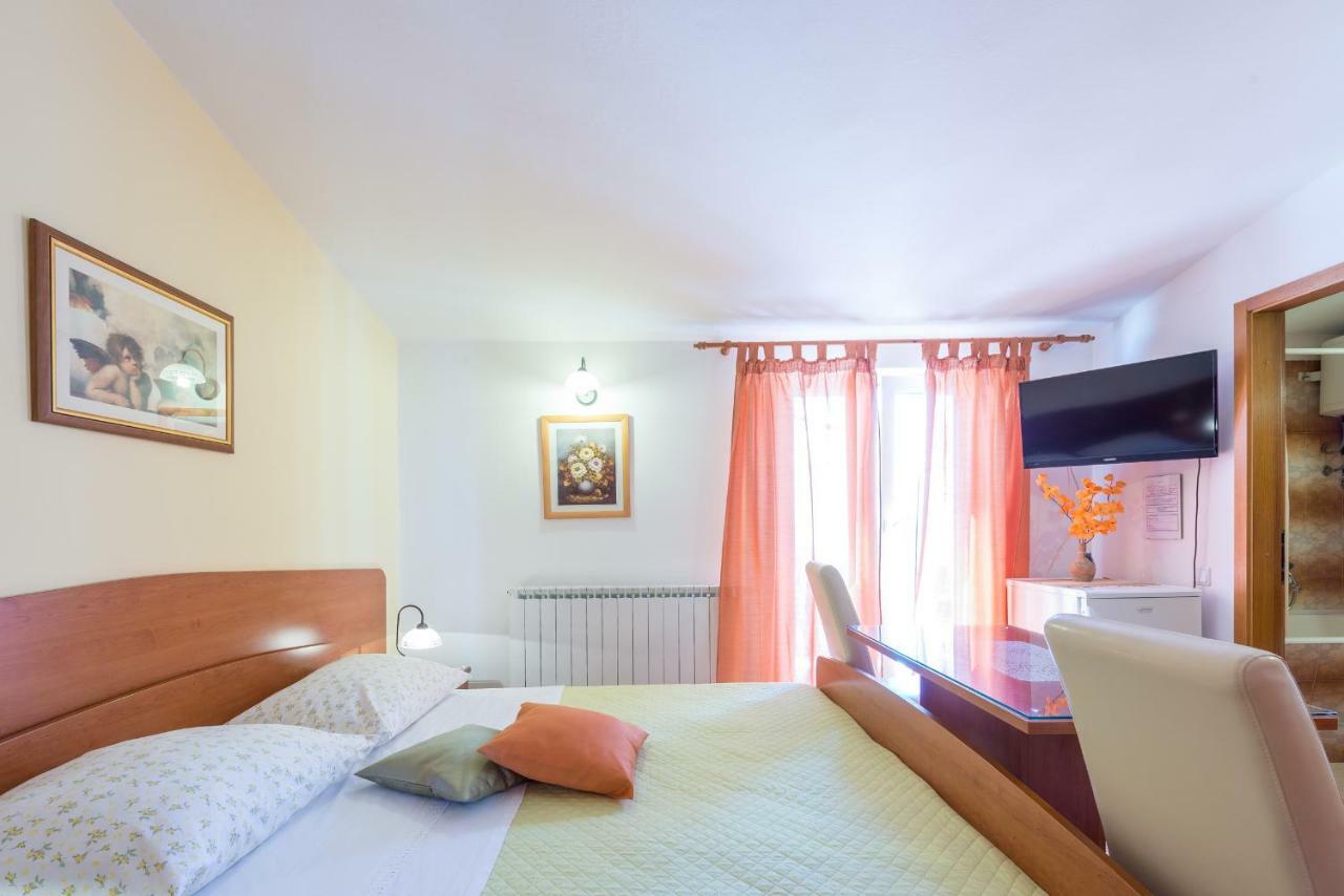 House Jelena Hotel Млини Екстериор снимка