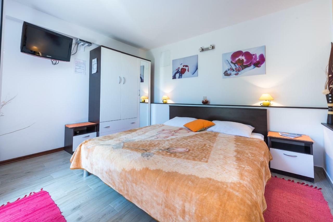 House Jelena Hotel Млини Екстериор снимка