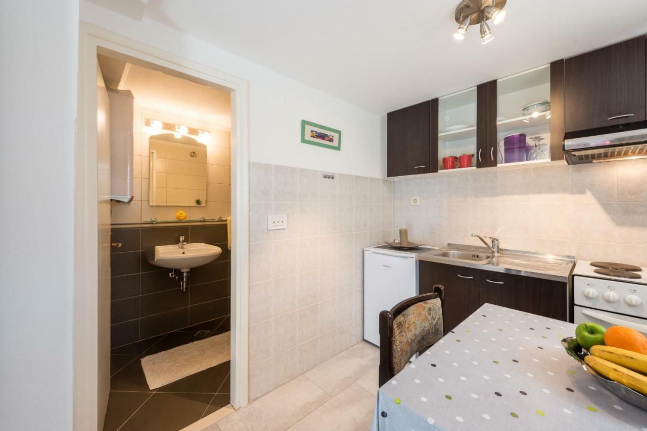 House Jelena Hotel Млини Екстериор снимка