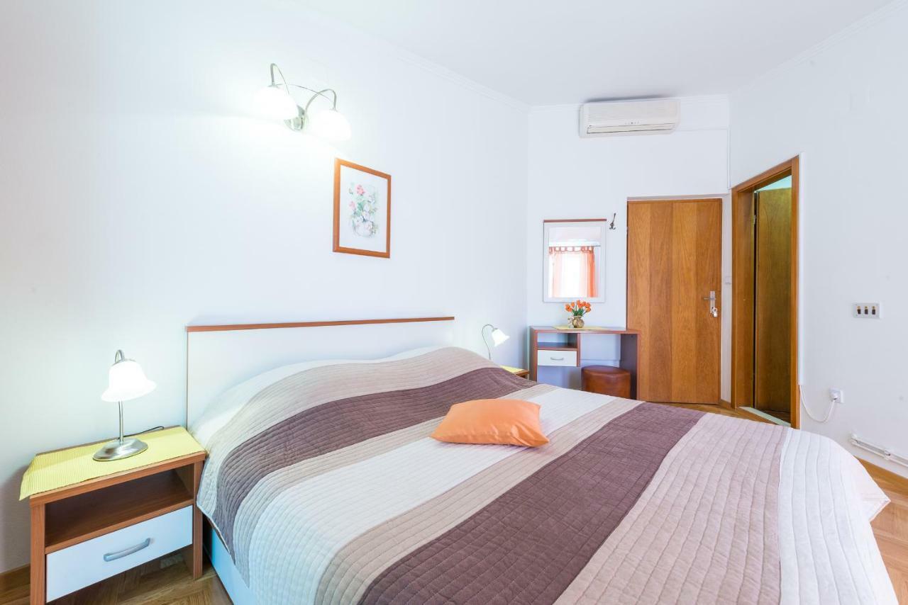 House Jelena Hotel Млини Екстериор снимка