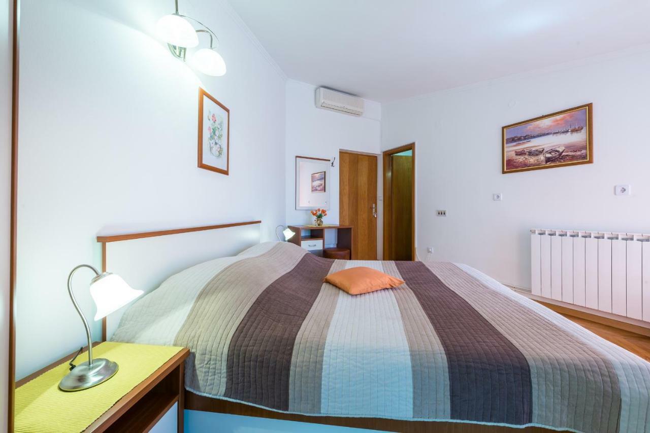 House Jelena Hotel Млини Екстериор снимка